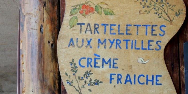 Promise of sweet treats in Avoriaz Promise of sweet treats in Avoriaz© Rhonda Carrier